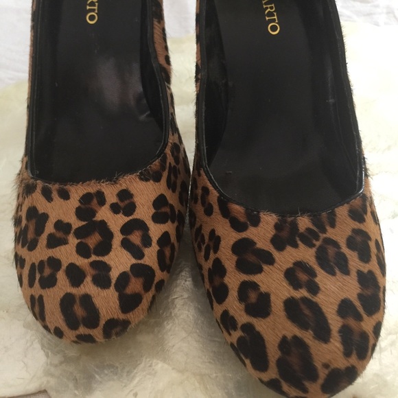 Franco Sarto hair-on-hide leopard pumps 4" heel - Picture 3 of 5